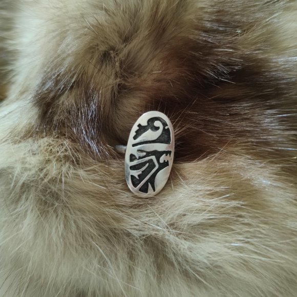 Native Hopi Wolf Sterling Ring - Picture 6 of 8